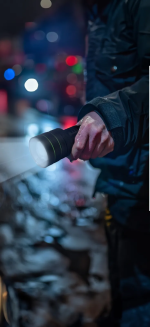 چراغ قوه گرین لاین مدل GNHR3000LMBK با توان ۳۰۰۰ لومن و بدنه آلومینیومی حرفه‌ای