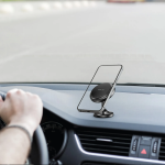 هولدر موبایل گرین لاین مدل Mini Mate – پایه مغناطیسی خودرو با چسب ۳M